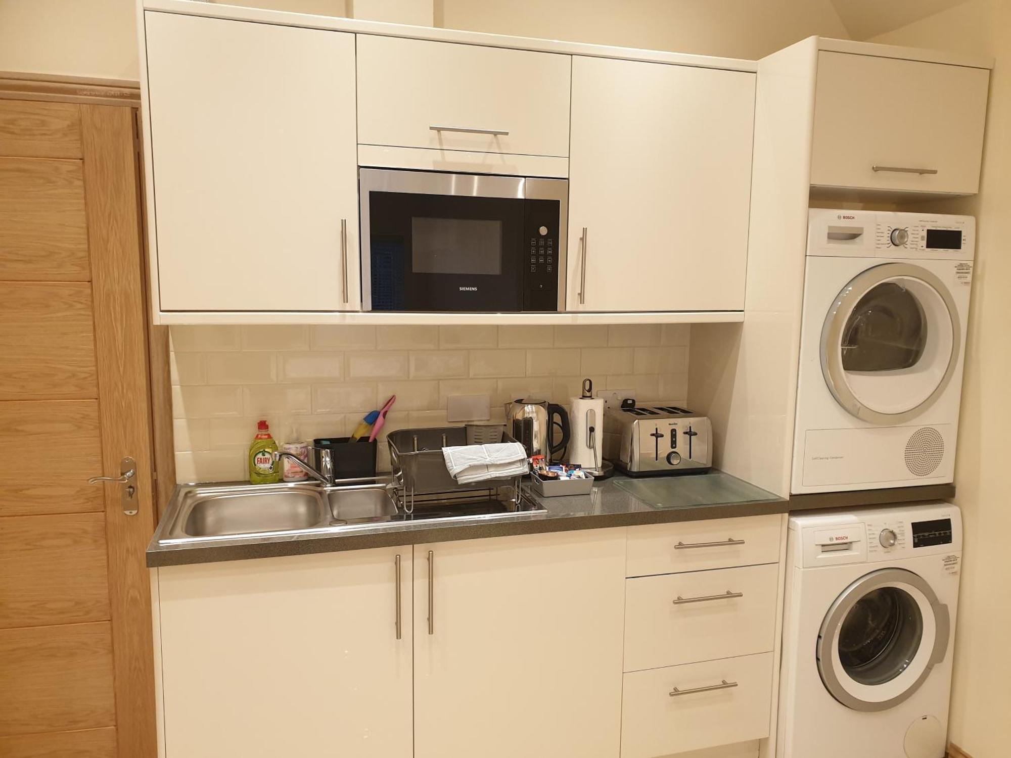London Luxury Apartments 3 Bedroom Sleeps 8 With 3 Bathrooms 4 Mins Walk To Tube Free Parking Ilford Exteriér fotografie